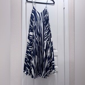 Banana Republic Navy and White Patterned Maxi Dress
